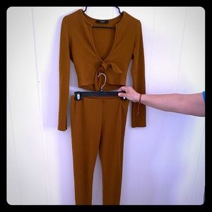 Long sleeve two piece outfit crop top